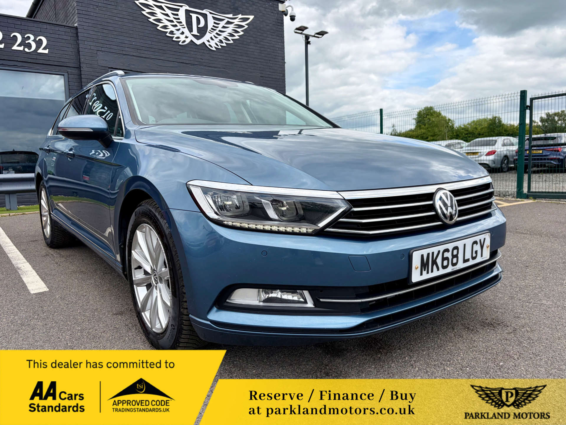2018 Volkswagen Passat exterior view