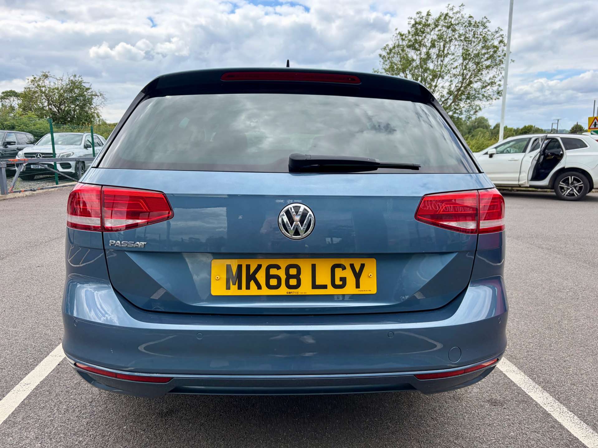 2018 Volkswagen Passat — image 8