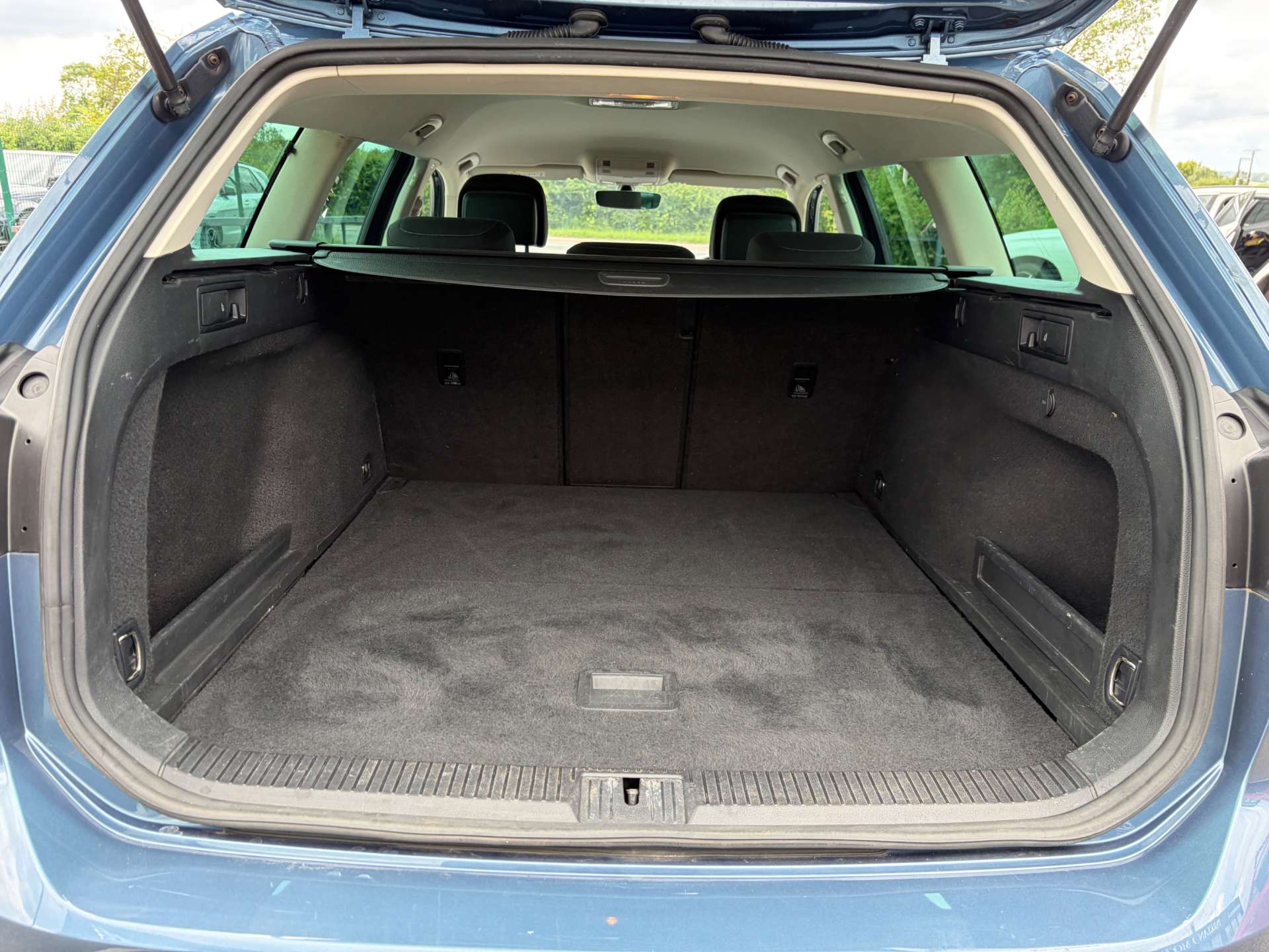 2018 Volkswagen Passat — image 24