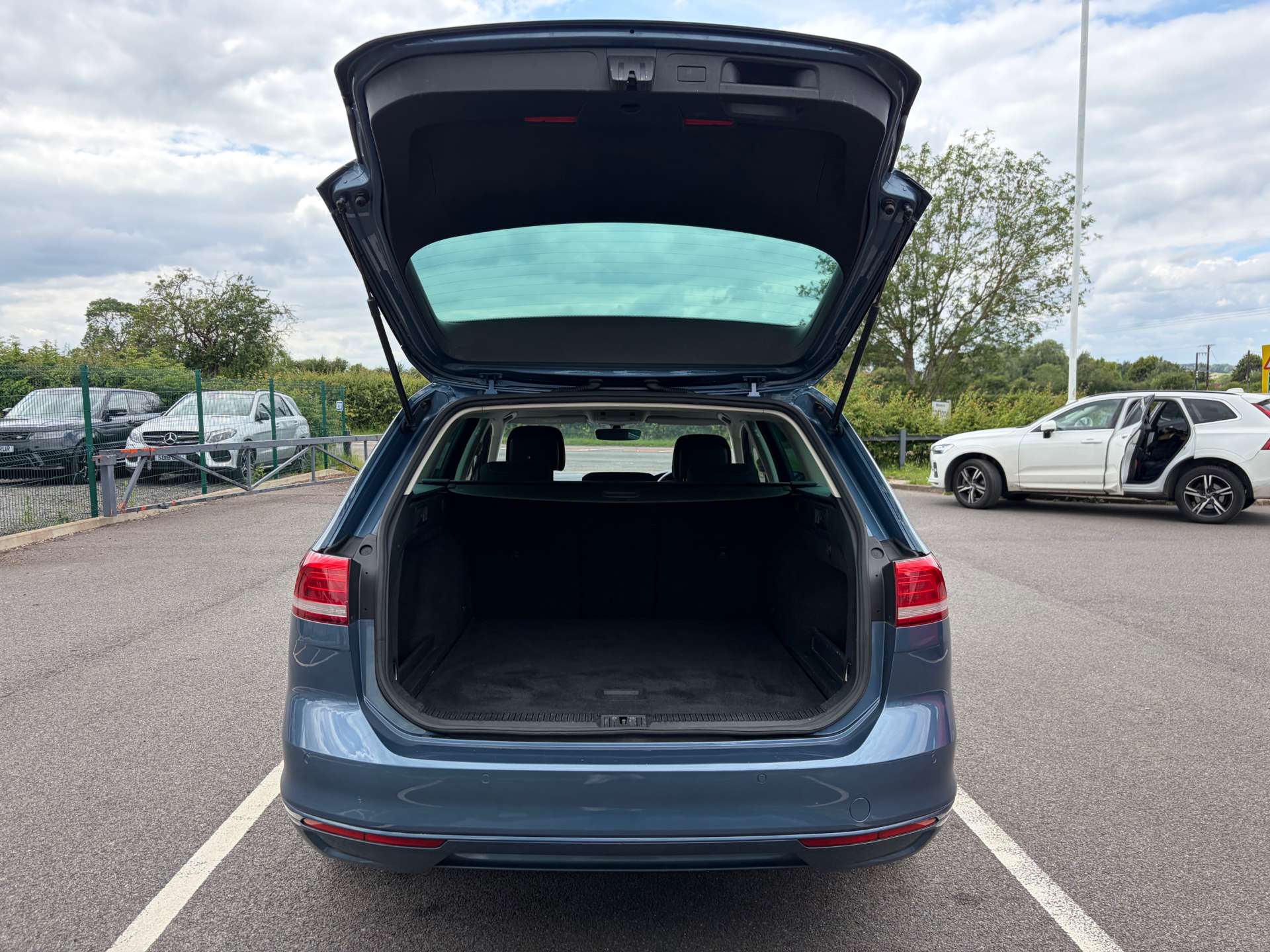 2018 Volkswagen Passat — image 23