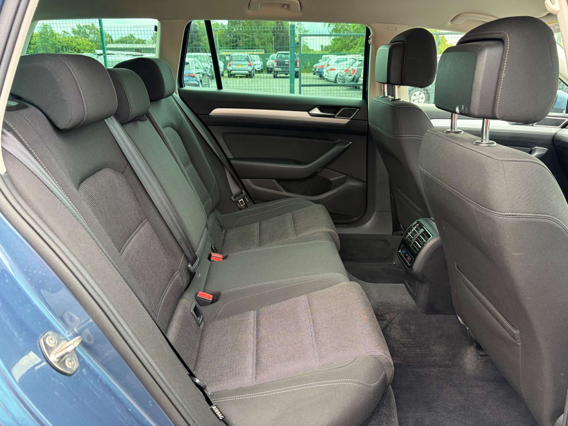 2018 Volkswagen Passat — image 26