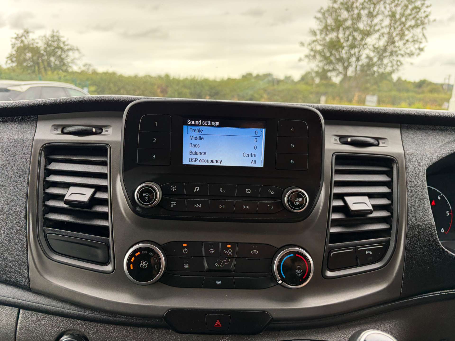 2018 Ford Transit — image 25