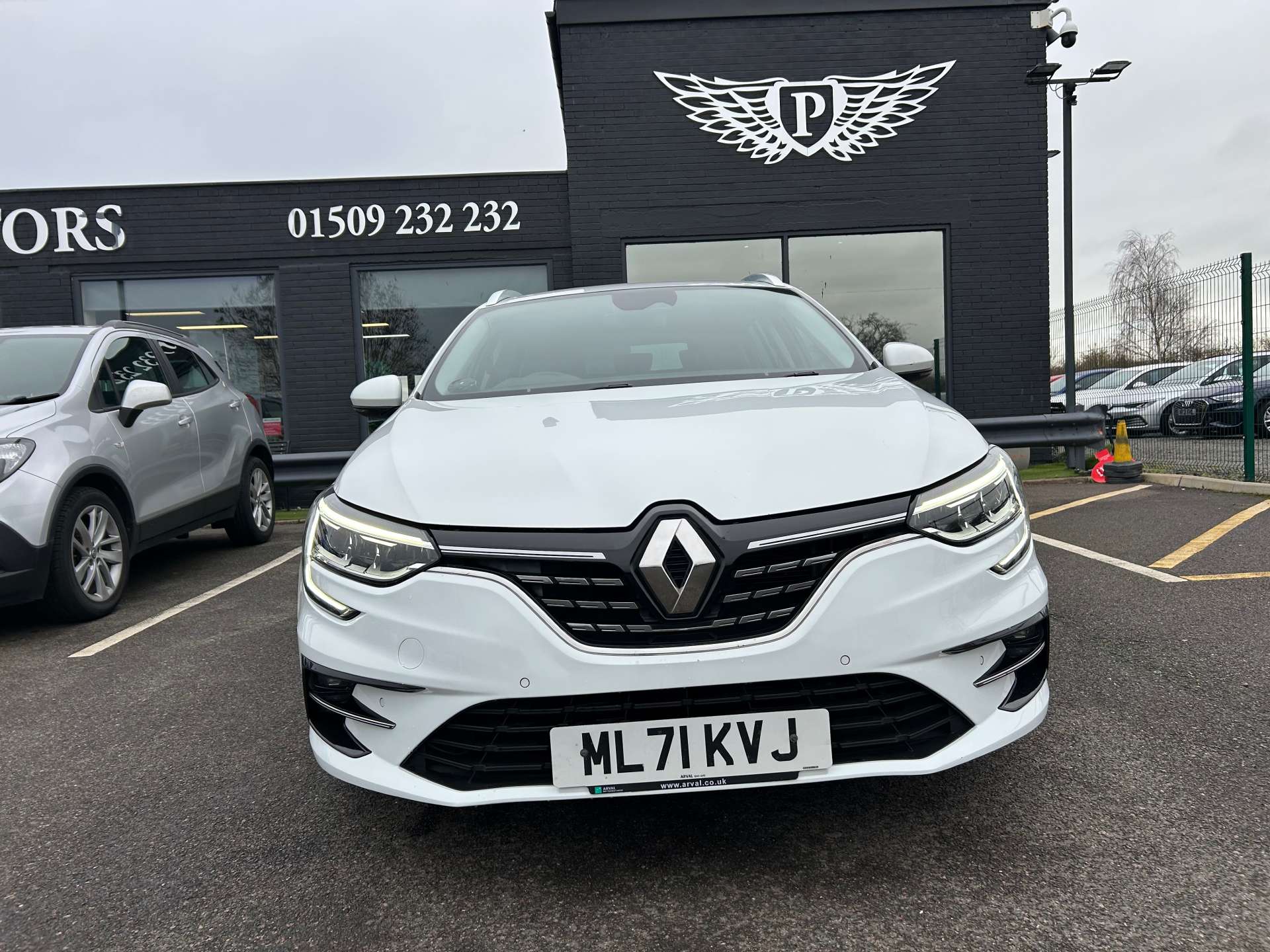 2021 Renault Megane — image 4
