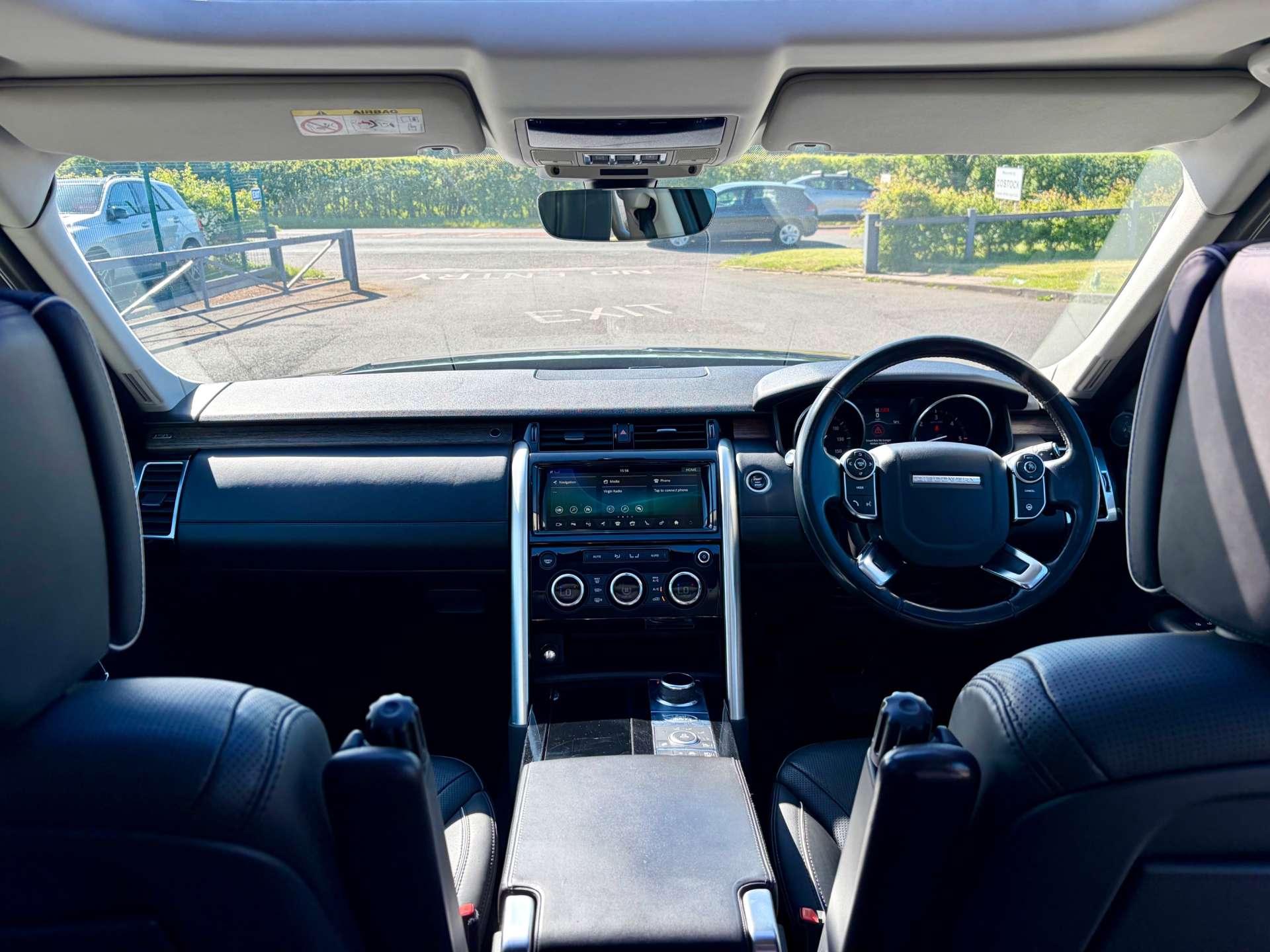 2017 Land Rover Discovery — image 37