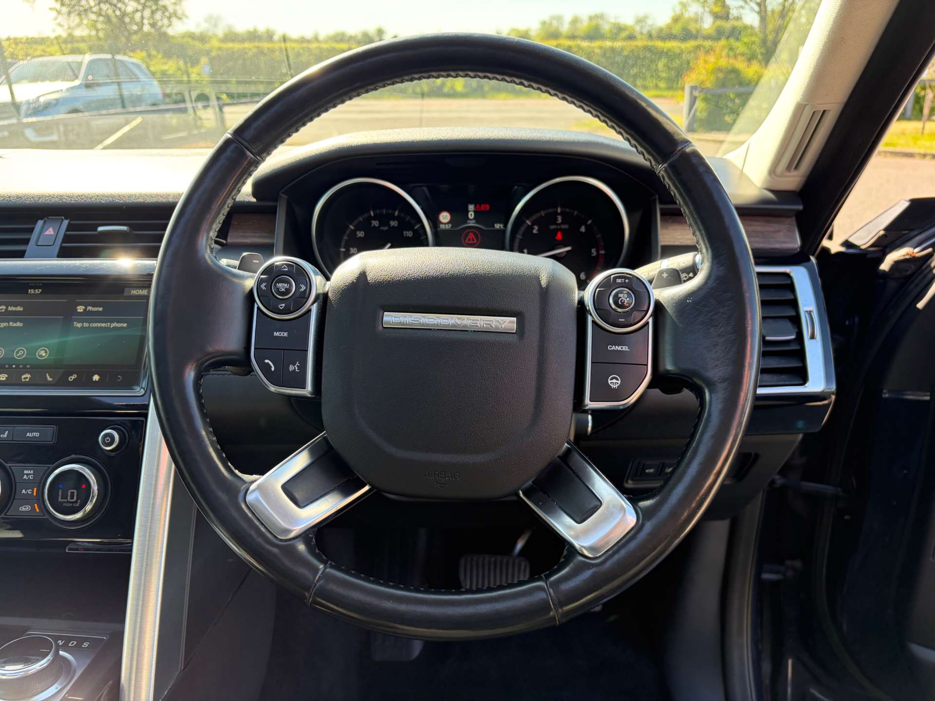 2017 Land Rover Discovery — image 45