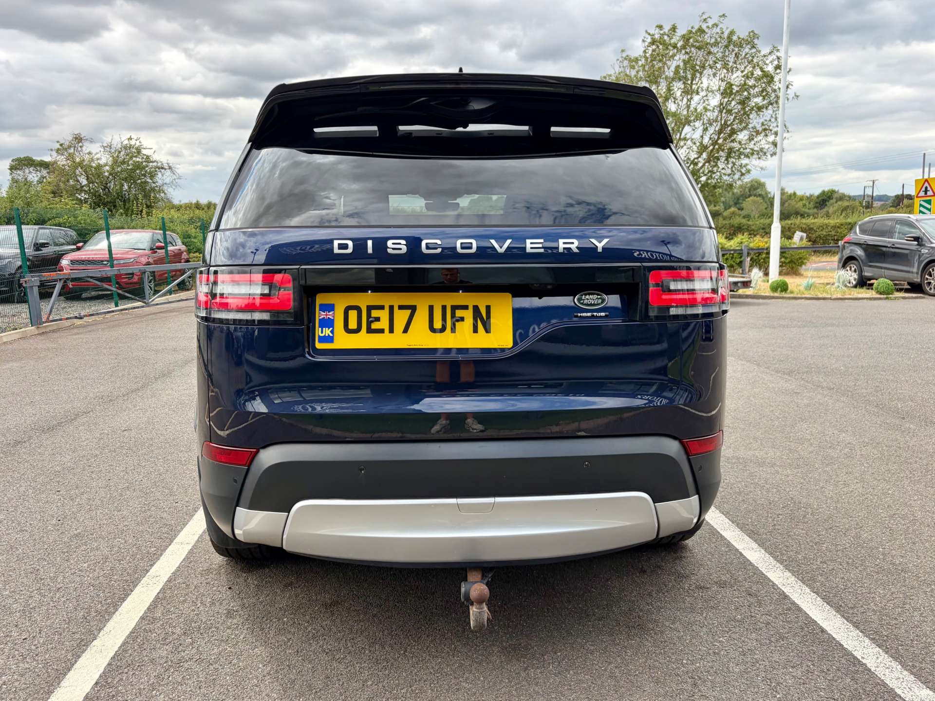 2017 Land Rover Discovery — image 8