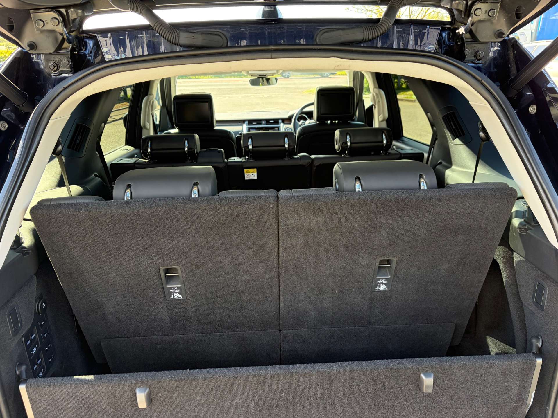 2017 Land Rover Discovery — image 28