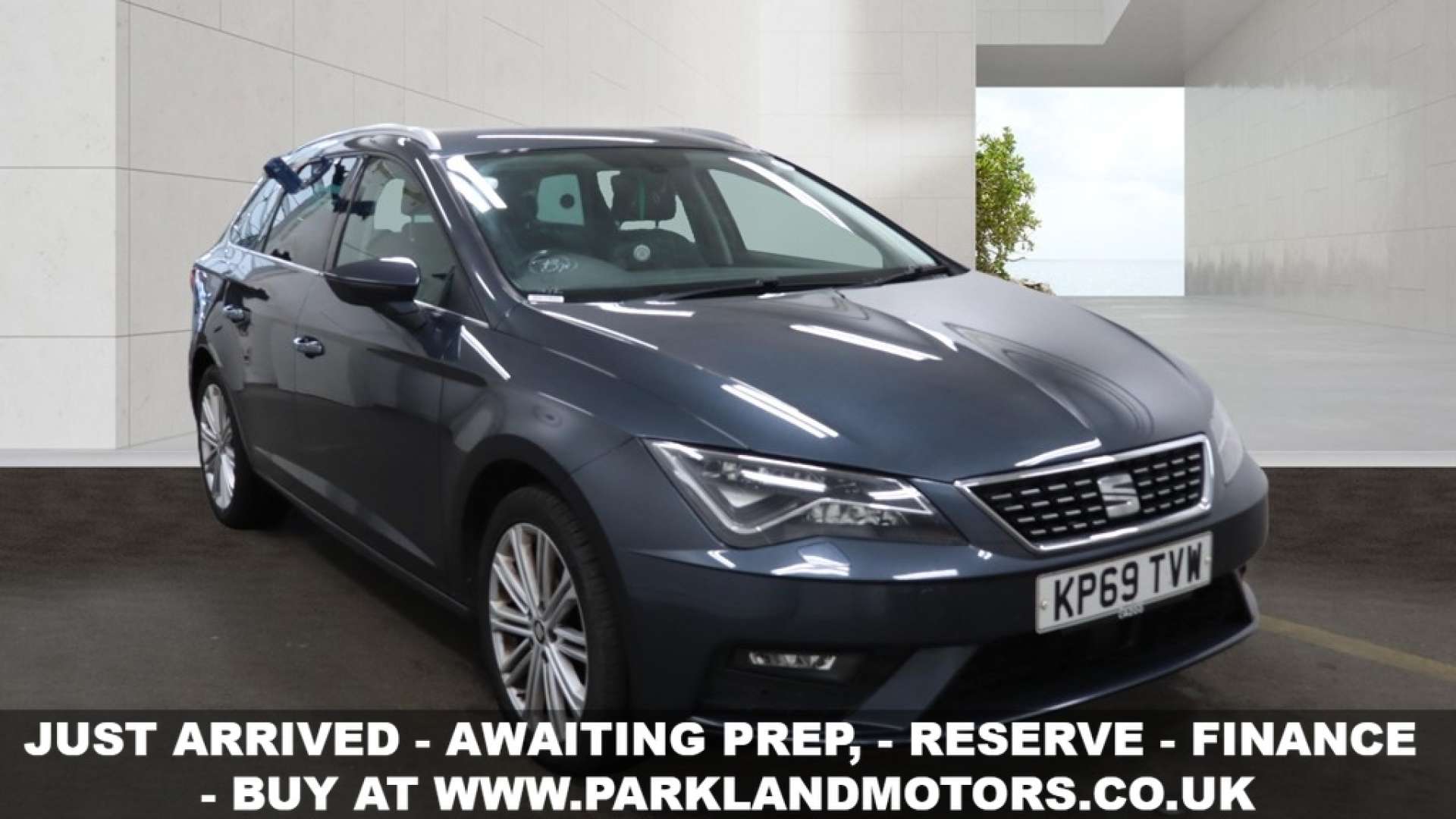 2019 SEAT Leon exterior view