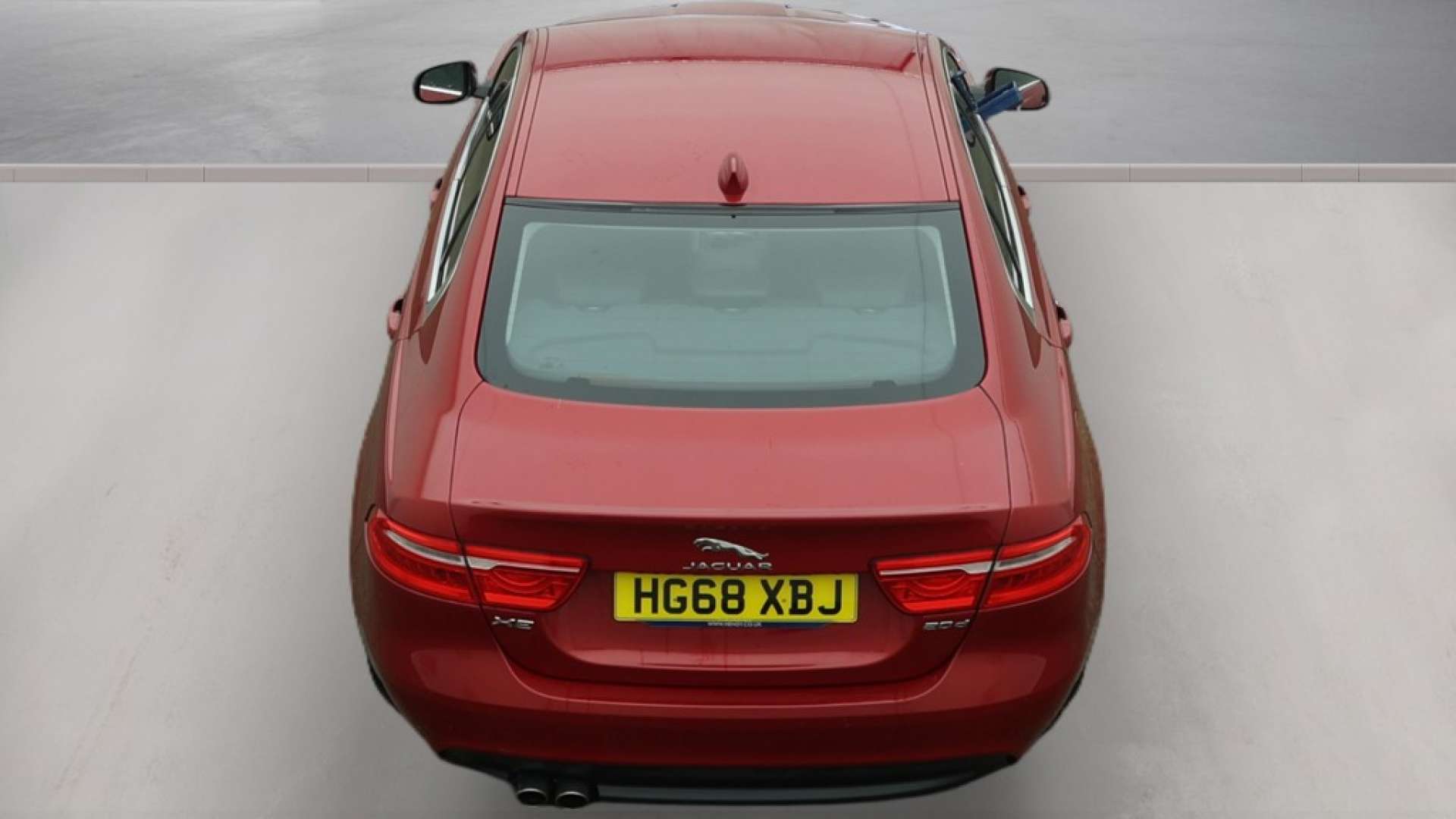 2018 Jaguar XE — image 9