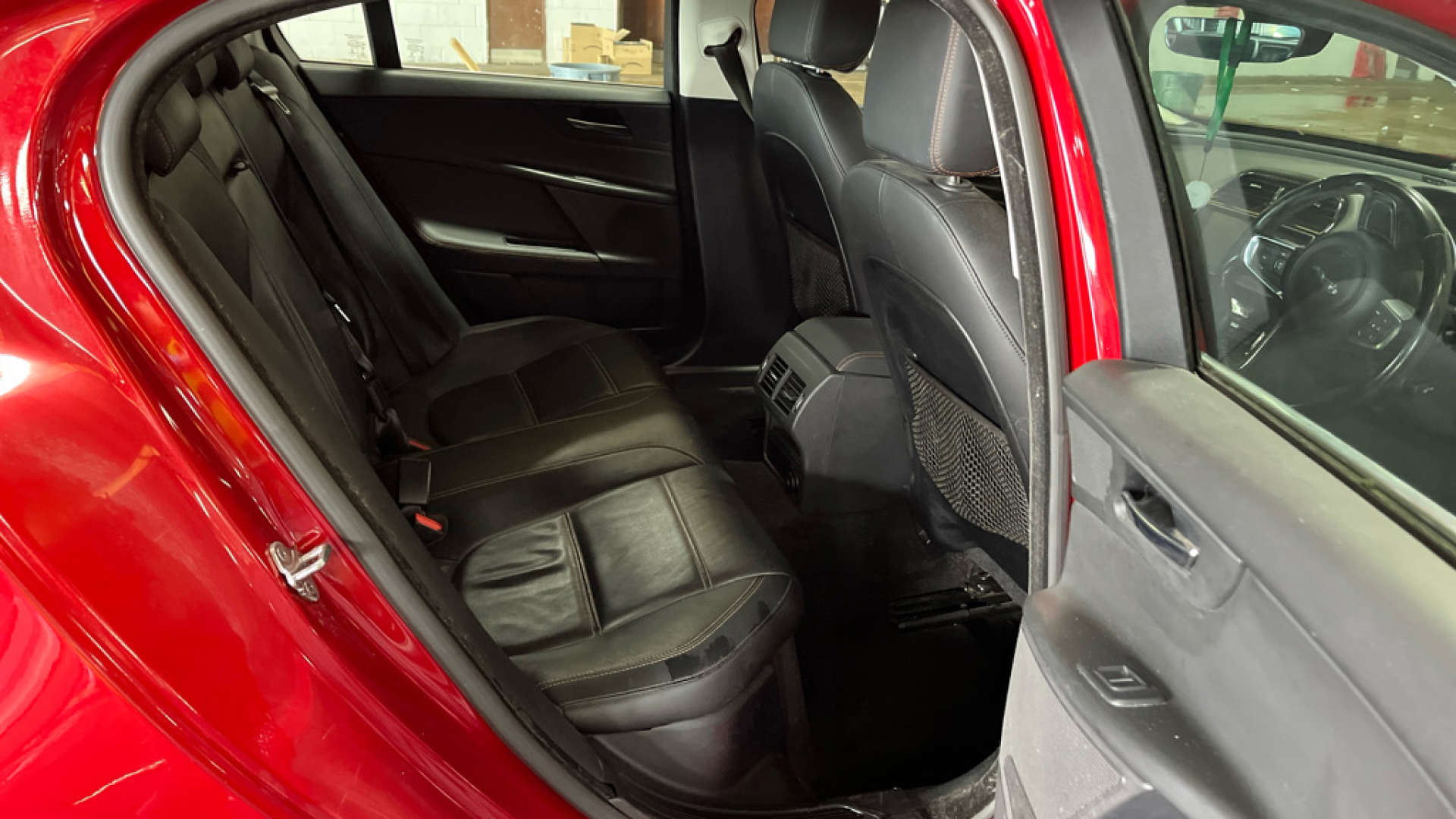 2018 Jaguar XE — image 11