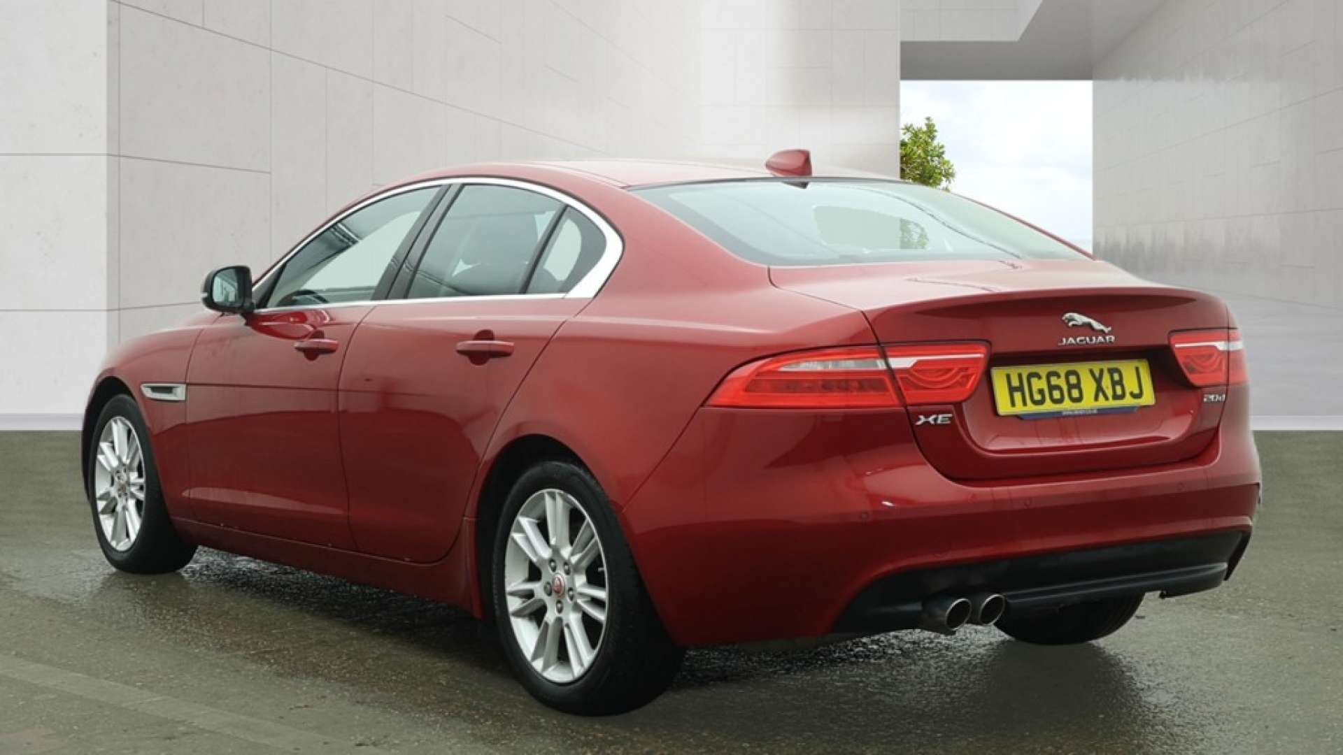 2018 Jaguar XE — image 4